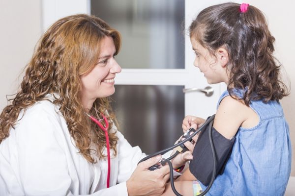 Cuidados com a saúde das crianças, elas também podem ter hipertensão